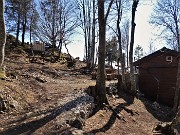 Cima Cornetti (1550 m) ad anello da Cornalba (Sentiero Partigiano)-24mar22-FOTOGALLERY